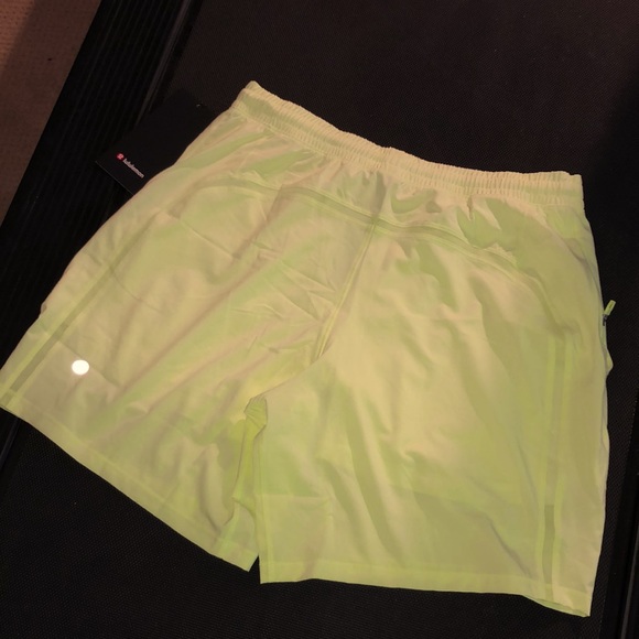 lululemon (L) Pace Breaker Lined Short 7" - Picture 13 of 14